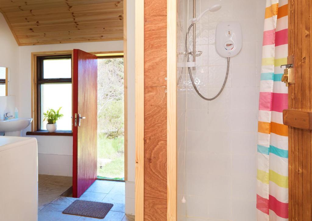 Meadowsweet Forest Lodge Fintown エクステリア 写真
